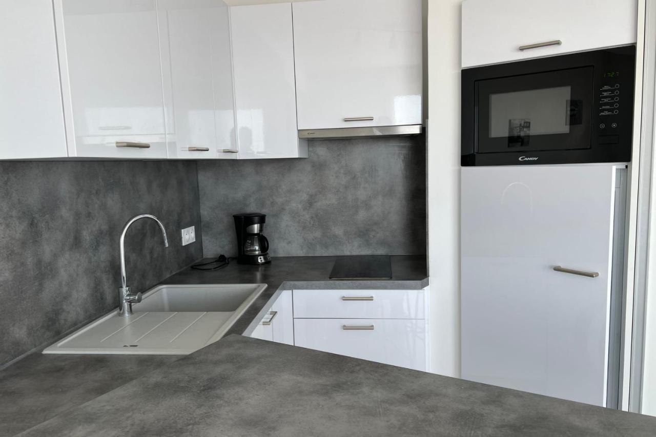 Les Pieds Dans Le Sable Appartement Vue Mer 1 Chambre 1 Cabine Le Grau-du-Roi Dış mekan fotoğraf